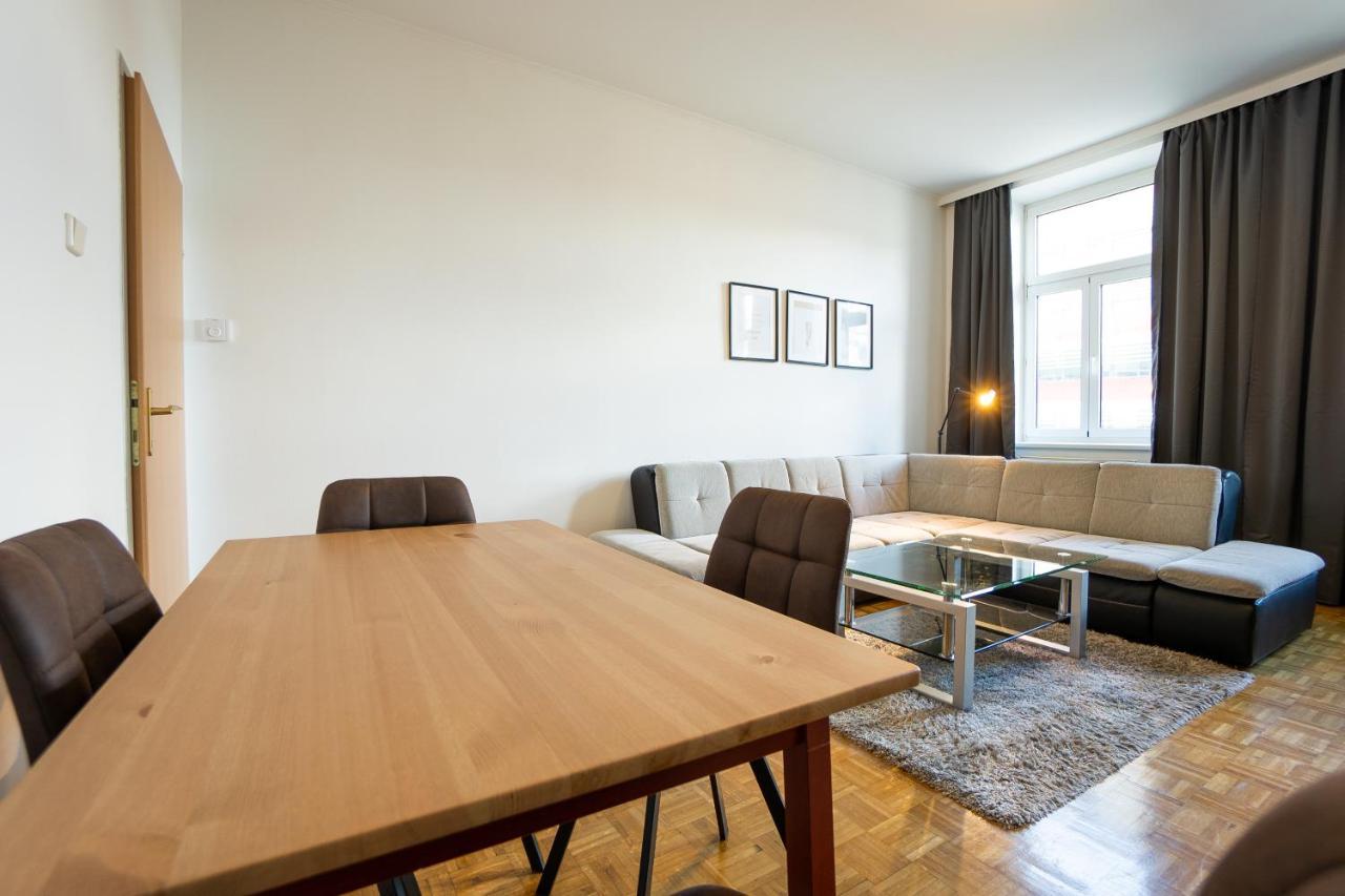 Two Bedrooms Family Nice Apartment Bécs Kültér fotó