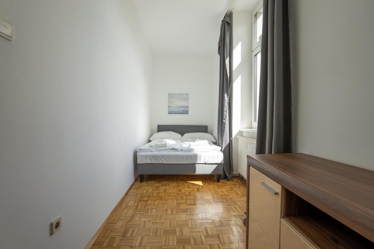 Two Bedrooms Family Nice Apartment Bécs Kültér fotó