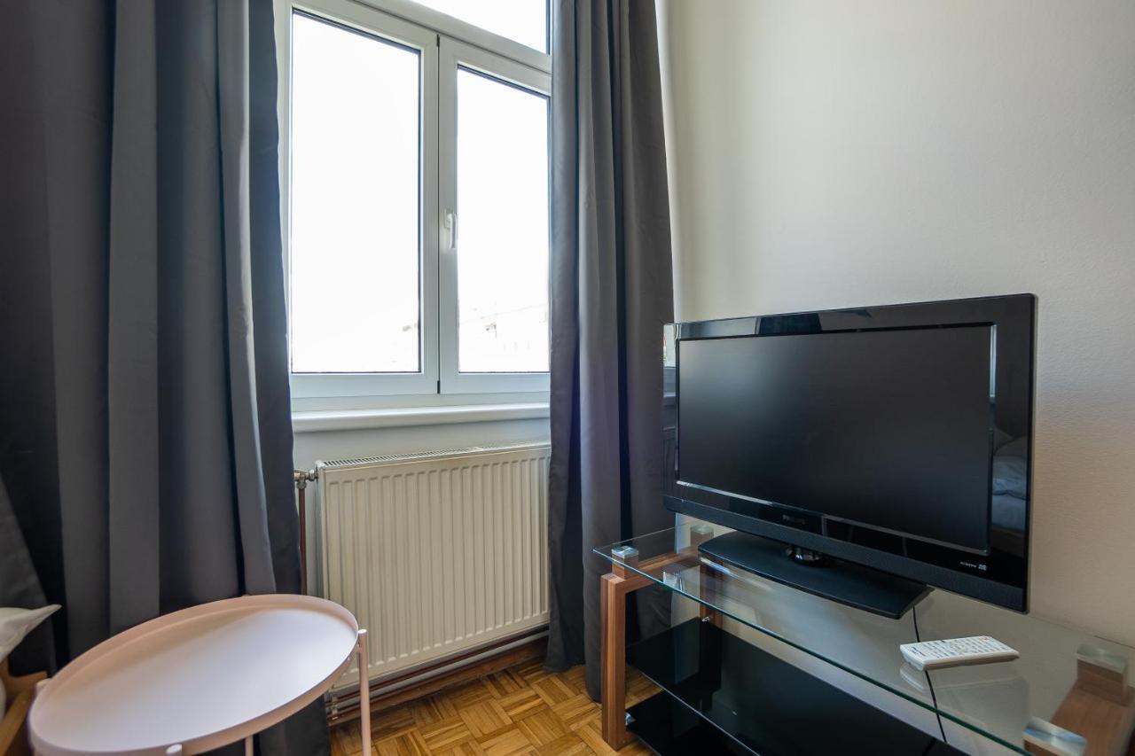 Two Bedrooms Family Nice Apartment Bécs Kültér fotó